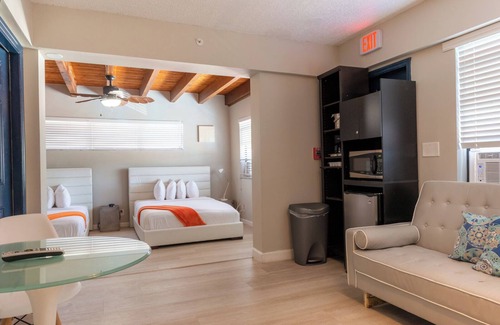 Hollywood Hotel | Hollywood Beach Suites