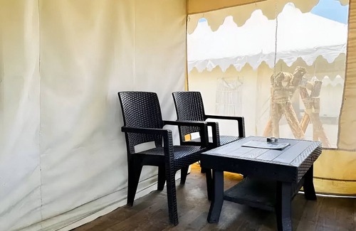 Suja Cabaña | Hollywood Camps and Restaurant Bir