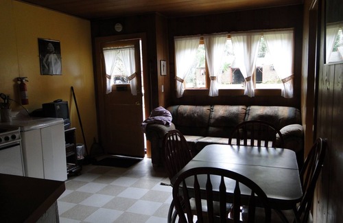 Ocean Park Cabaña | Hollywood Cottage- 2 bedroom cottage