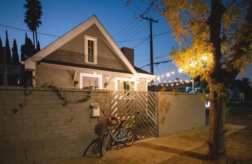 Burbank Casa | Hollywood Family Nest in Burbank, Steps to Studios!