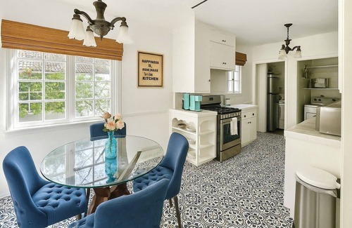 Hollywood Hills West Casa | Hollywood Hills Oasis+Views+Outdoor Living Room+Zen Garden+Free Garage+Sleeps 10