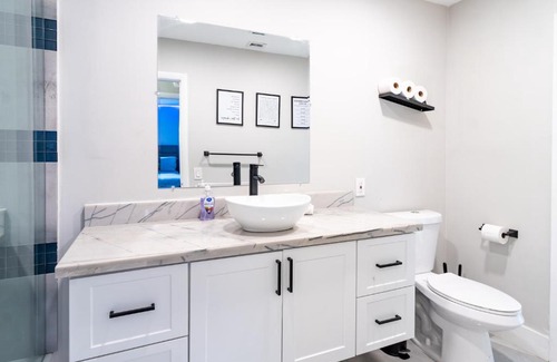 Hollywood Hills Casa | Hollywood Paradise Luxury 4BR 3BA Home and Outdoor Fun with Heated Pool