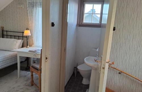 Bodafors Apartamento | Holmåkra long stay by House Viola, 3 bedroom entire house in Bodafors, sleeps 7