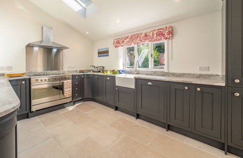 Sudbury Cabaña | Holt Coach House - sleeps 4 guests in 2 bedrooms