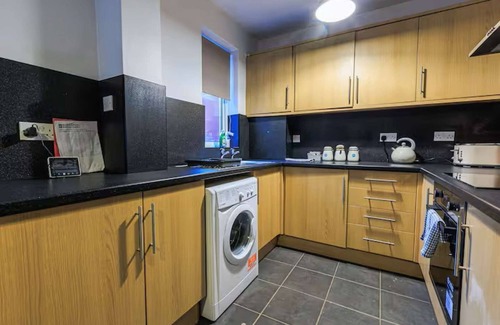 Hartlepool Casa | Holt House Spacious House in Hartlepool