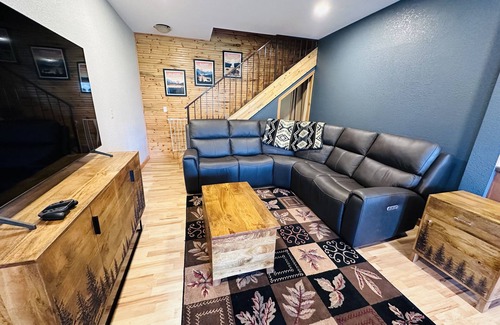 Wolf Creek Cabina | Holter Lake Cabin Getaway