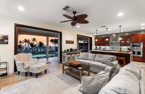 Keauhou Casa | Holua Moana Hale: Spectacular Oceanfront Home with Private Pool & Spa
