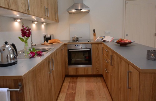 Halesworth Cabaña | HOLY COW, UBBESTON, family friendly, with pool in Laxfield