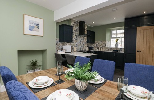 Millom Cabaña | HOLY TRINITY COTTAGE, pet friendly, with open fire in Millom, Cumbria