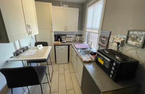 Treffynnon Apartamento | Holywell Apartment - Luxury One Bedroom Apartment