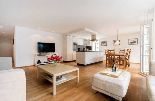 Andermatt Apartamento | Holzgasse Apartment, elegant apartment in the Swiss mountains