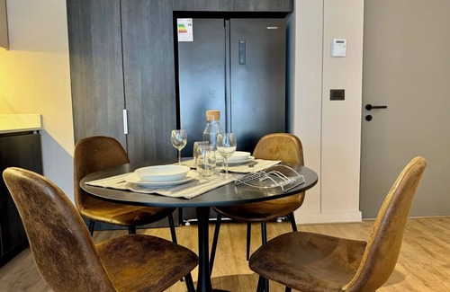 Nunoa Apartamento | HOM I Depto 2D2B Metro Ñuñoa con Estacionamiento
