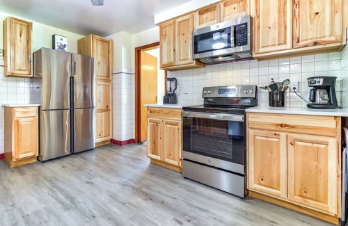 Southfield Casa | Home ~ 17 Mi to Detroit w/ Patio & Grill!