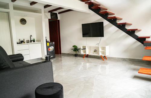 Escazú Cabina | home 333 loft 334