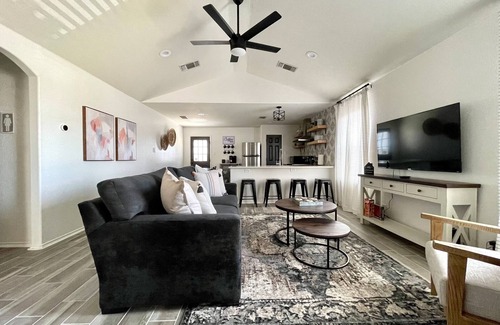 Southside Casa | Home Close to Lackland AFB 7min & SeaWorld