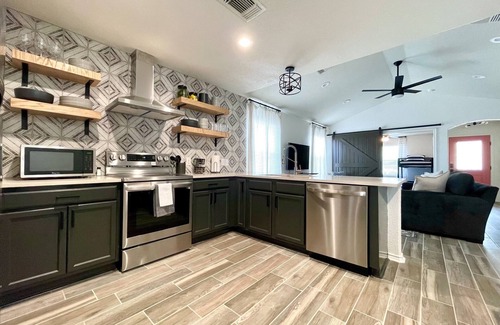 Southside Casa | Home Close to Lackland AFB 7min & SeaWorld