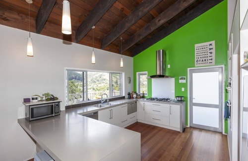Paraparaumu Casa | Home amongst the native bush