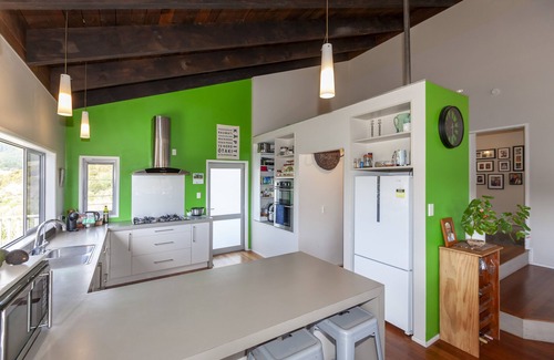 Paraparaumu Casa | Home amongst the native bush