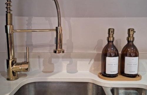 Reading Apartamento | Home at Highgrove - Private Garden & Parking