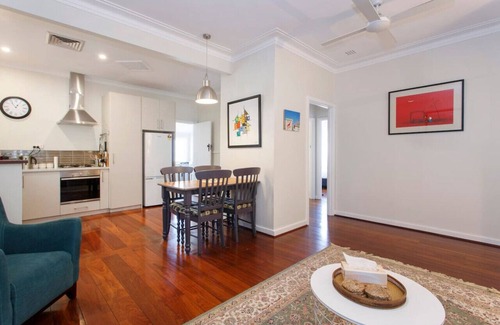 Hilton Casa | Home Away - 2 Bedroom Cottage