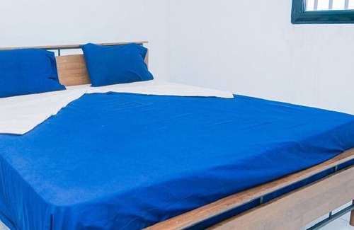 Kasa-Vubu Cama Y Desayuno | Home away bedroom bed & breakfast in lovely Kinshasa with AC, WiFi