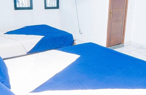 Kasa-Vubu Cama Y Desayuno | Home away bedroom bed & breakfast in lovely Kinshasa with AC, WiFi