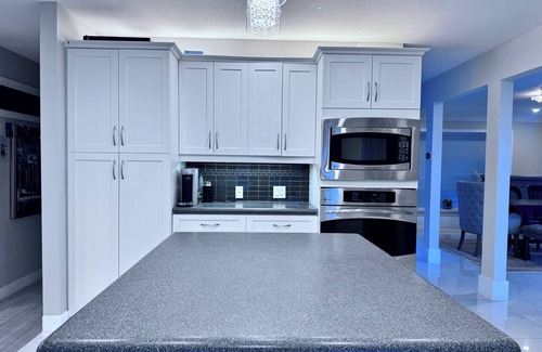 Upper Lonsdale Casa | Home Away from Home OCEAN view