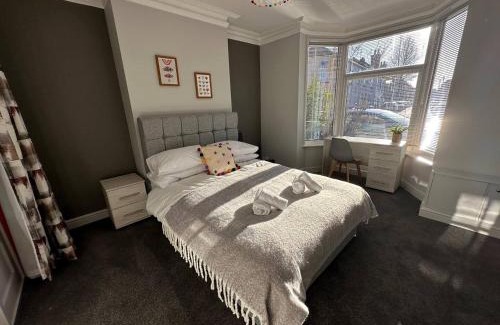 Newark Casa | Home Away From Home - Perfect For Contractors