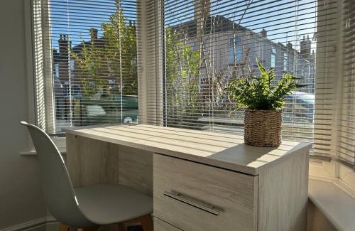 Newark Casa | Home Away From Home - Perfect For Contractors