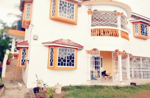 Spanish Town Apartamento | Home away from home - Jamaica 1 Bedroom self contained Apartment