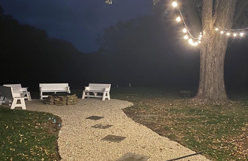 Darlington Casa | Home away from home right off the trail between Mineral Point and Darlington