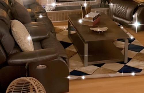 Lisle Casa | Home away from home🏡 2 bedrm and 1.5 bathrooms . Where 🐶 are welcome