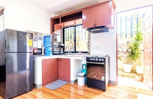 Liloan Apartamento | Home Away From Home 2BR Apartment 6 Minutes Drive to Grand Mall WiFi, Netflix & Free Parking