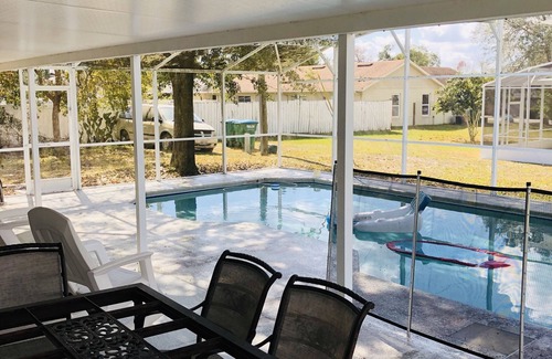 Deltona Lakes Casa | Hogar lejos de casa <3