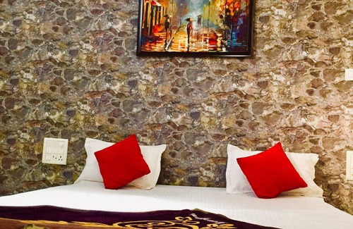 Nawada Hotel | HOGAR LEJOS DE HOGAR-Atithi Devo Bhava