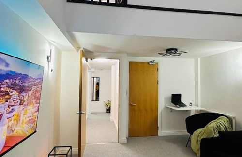 Derby Apartamento | Home Away From Home- City Centre Gem