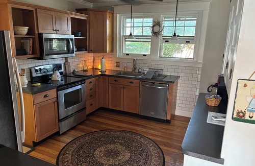 Macungie Casa | Home away from home. Close to Bear Creek Ski Resort, Philadelphia, & NYC.