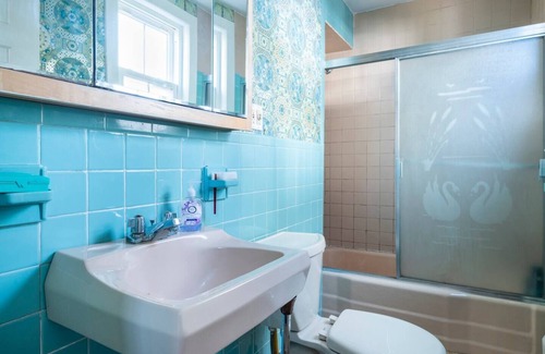 Brookline Casa | "Home Away from Home" is in a Victorian home in a beautiful, safe neighborhood