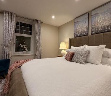 Glasgow Apartamento | Home away from home in Glasgow - Free Street Parking
