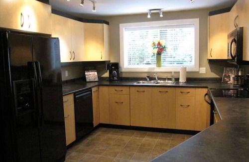 Victoria Apartamento | Home Away From Home - King Bed - Rare opening due to cancellation
