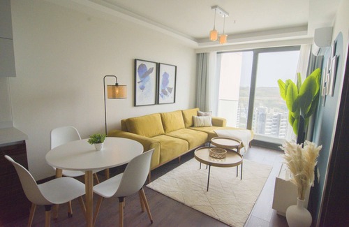 Basaksehir Apartamento | Home Away From Home: Cozy & Bright 1 BR Apt