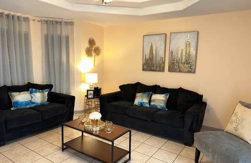 Eagle Pass Casa | Home Away From Home - 3 Bed/2 Bath - BEST VALUE