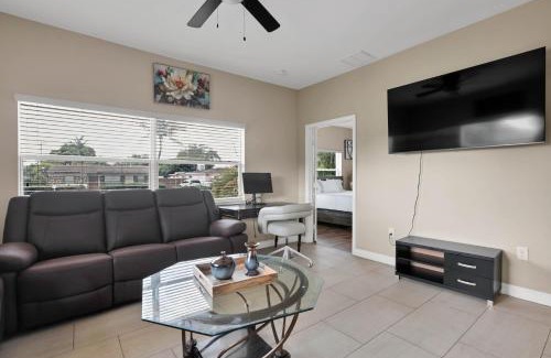 Hollywood Casa | Home away from home