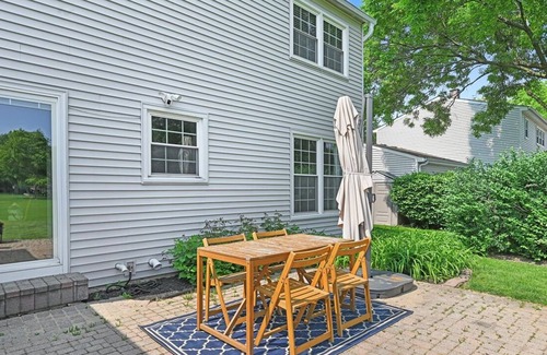 Naperville Casa | Home away from home, month to month rental, located in North Naperville