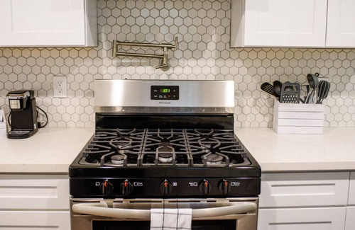 Gentilly Woods Casa | Home Away From Home 10 Mins from the French Quarter