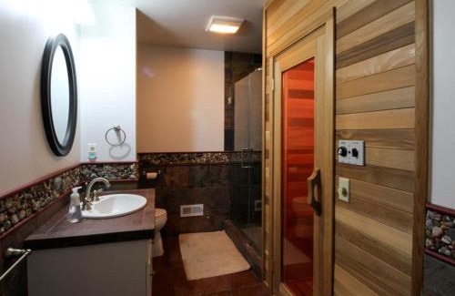 North Hero Casa | Home Away from Home