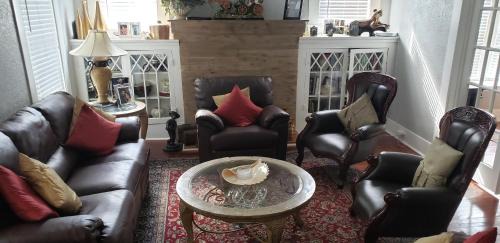 Highland Park Casa | Home away from home