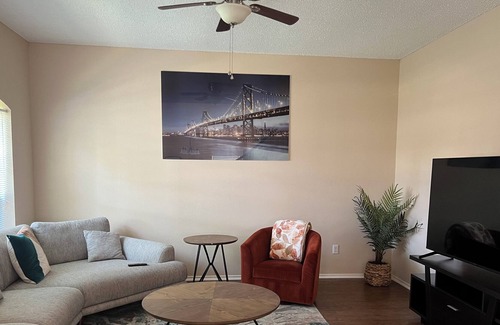 Sugar Land Casa | Home away from home. Suitable for families close to city center, parks & more