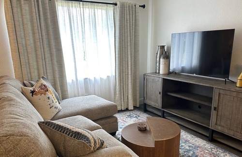 Dade City Casa | Home Away from Home, With a Pool!