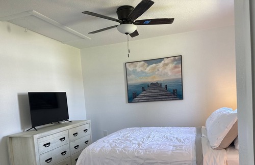 Dade City Casa | Home Away from Home, With a Pool!